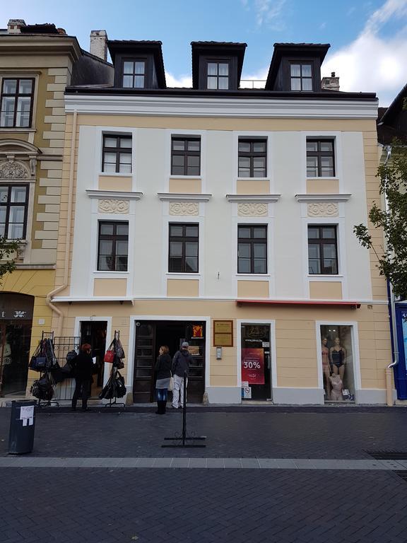 Luna City Apartman Apartment Sopron Bagian luar foto