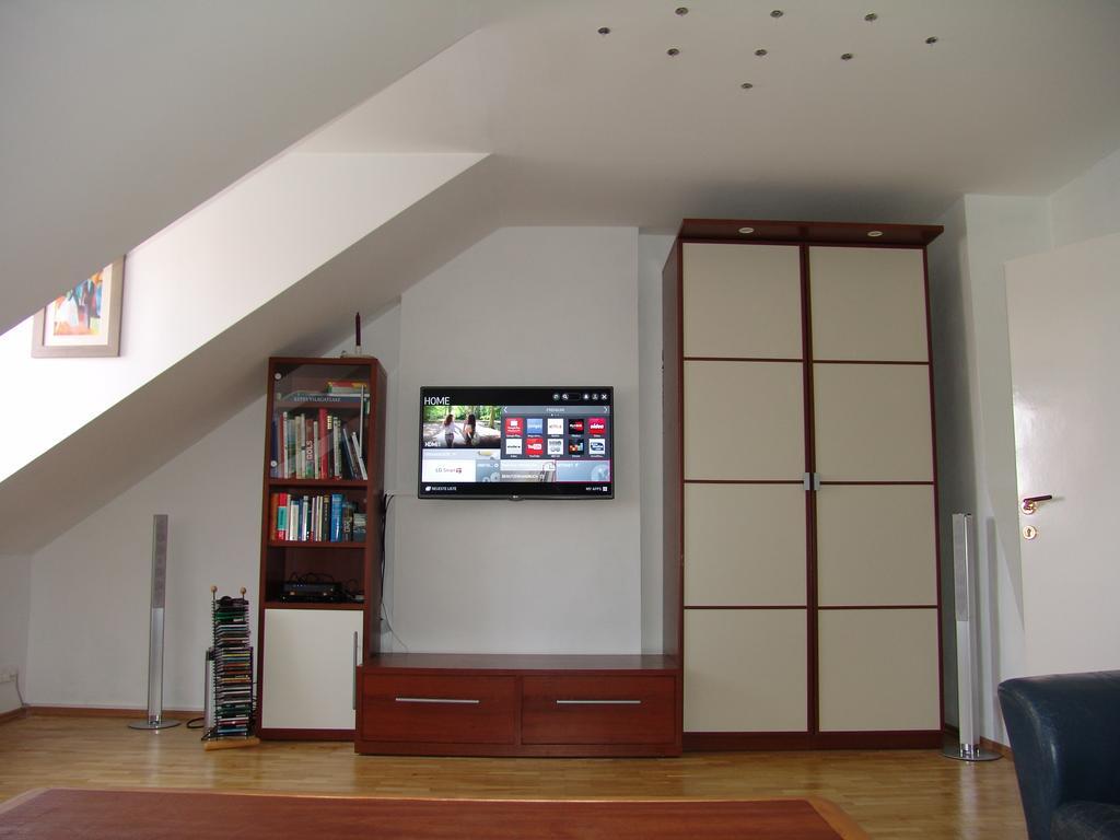 Luna City Apartman Apartment Sopron Bagian luar foto